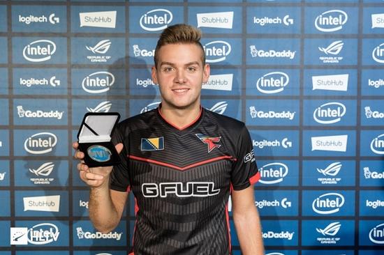 英雄联盟LPL赛后小钰采访Rookie，这是史上最长的赛后采访！