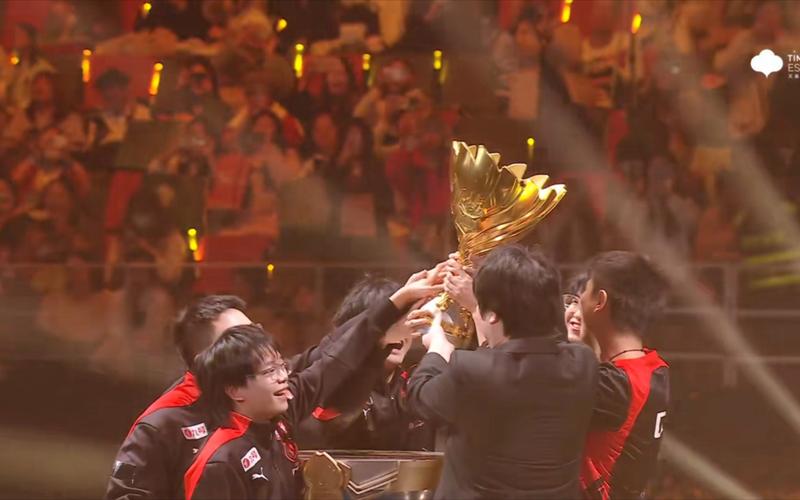 【战报】英雄联盟2020全球总决赛，DWG 3：1 送走G2晋级决赛