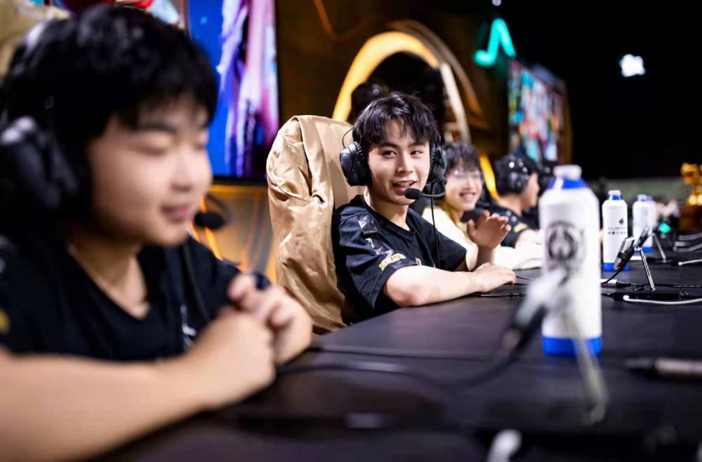 LNG以LPL三号种子的身份晋级S13全球总决赛