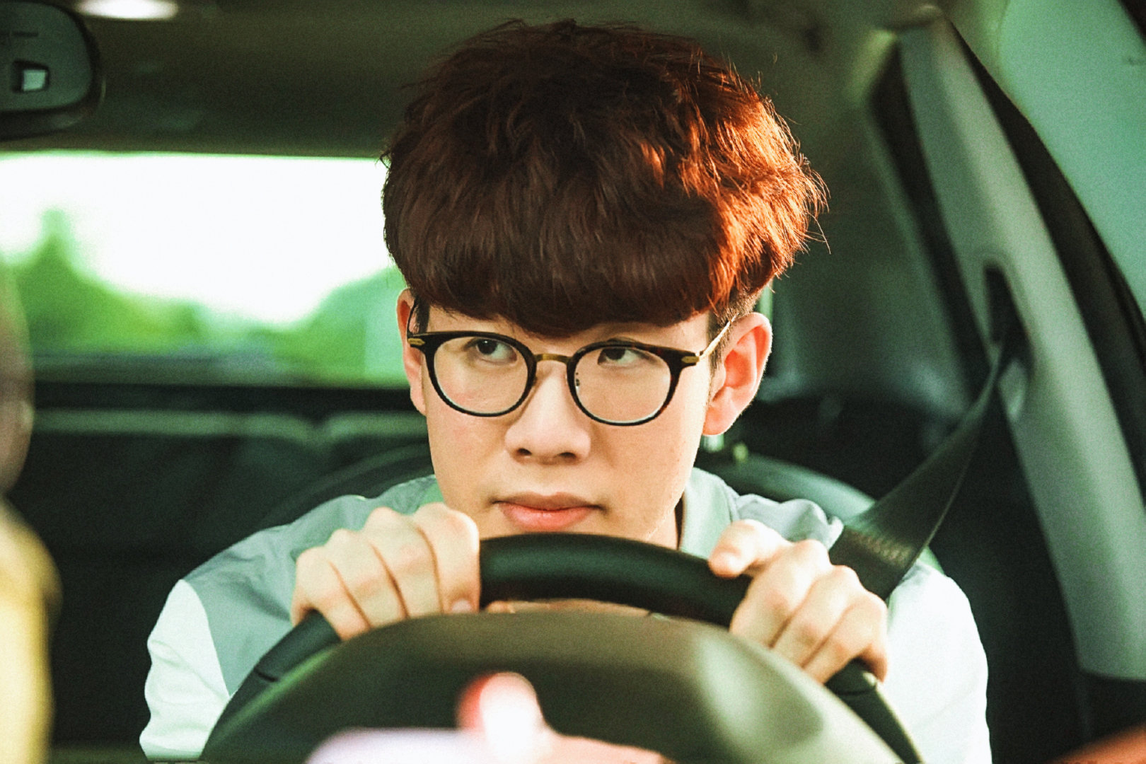 LPL前打野爆料黑幕：演1天可赚5位数，Uzi被演麻了